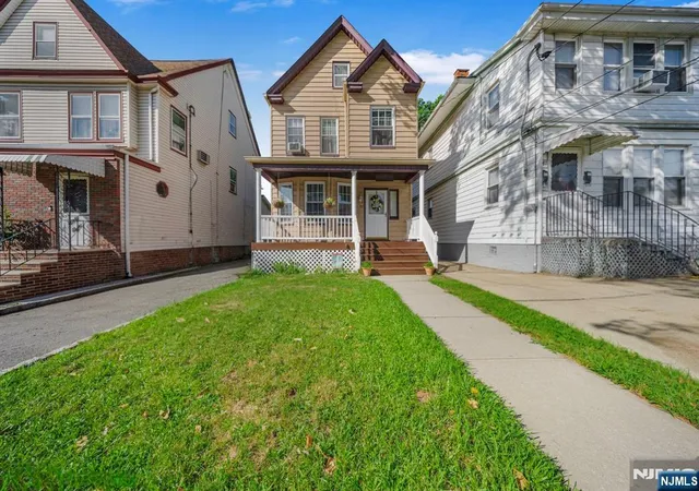 Photo 3 of Single family home for sale at 64 Pavonia Ave, Kearny, NJ 07032 | MLS# 26026492 | Listing updated on 2026-10-03