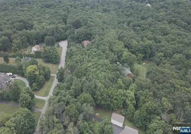 37th image of 44 Morgan Dr, Sussex, NJ 07461 | MLS# 26026504