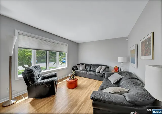 Photo 4 of Sale Pending at 32-15 Southern Dr, Fair Lawn, NJ 07410 | MLS# 26026514 | Listing updated on 2026-08-28