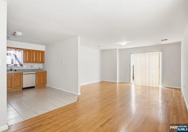 Listing Photo 5 - Condo for sale in building located at 17 Chester Ave, Newark, NJ 07104