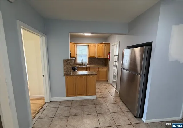 Listing Photo 4 - Condo for sale in building located at 48 Stein Ave, Wallington, NJ 07057