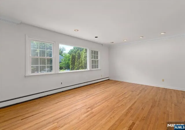 5th image of 619 Cadmus Ct, Teaneck, NJ 07666 | MLS# 26026596
