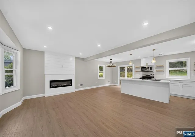 2nd image of 478 Ramapo Valley Rd, Oakland, NJ 07436 | MLS# 26026611