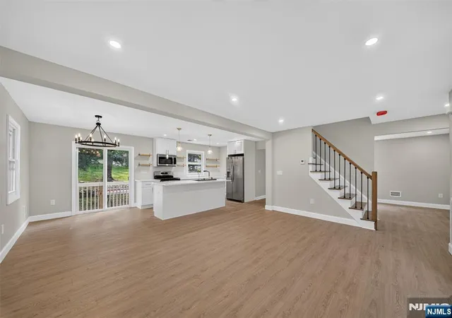 3rd image of 478 Ramapo Valley Rd, Oakland, NJ 07436 | MLS# 26026611