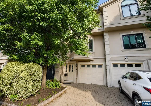 Photo 2 of Single family home for sale at 23 Hackensack Ave, Weehawken, NJ 07086 | MLS# 26026633 | Listing updated on 2026-09-13