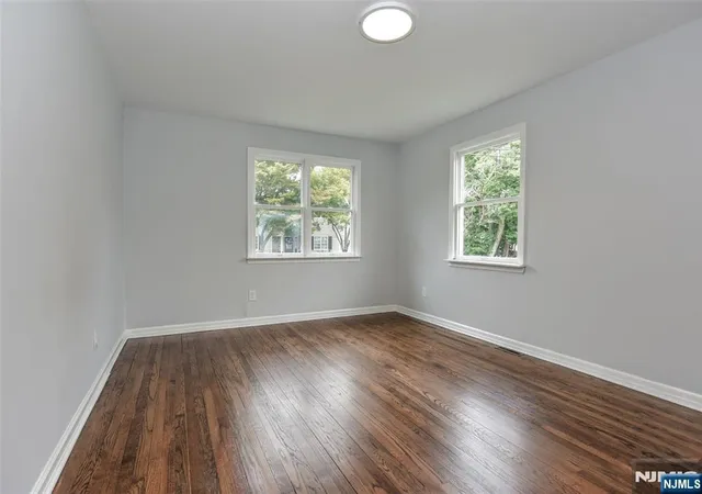3rd image of 72 Ridgewald Ave, Waldwick, NJ 07463 | MLS# 26026636