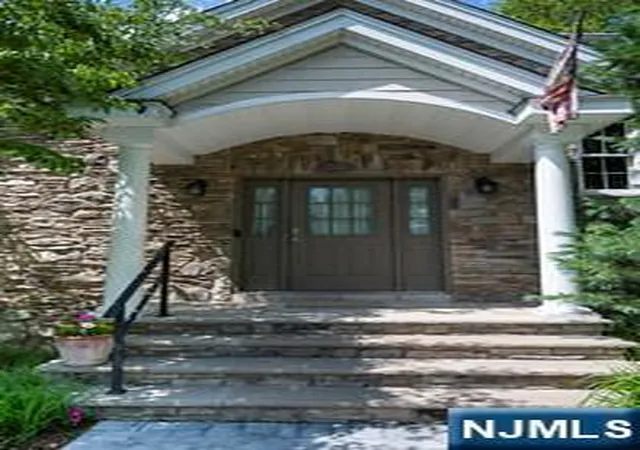 Photo 1 of Single family home for sale at 51 Rutherford Pl, Montvale, NJ 07645 | MLS# 26026639 | Listing updated on 2026-08-01