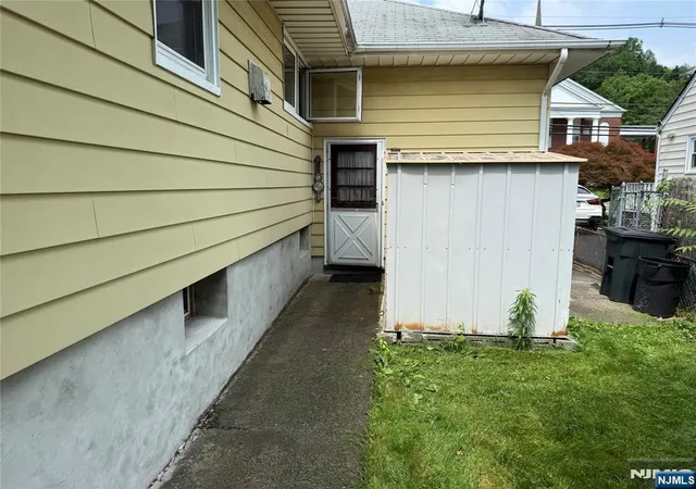 27th image of 301 Valley Rd, Clifton, NJ 07013 | MLS# 26026669
