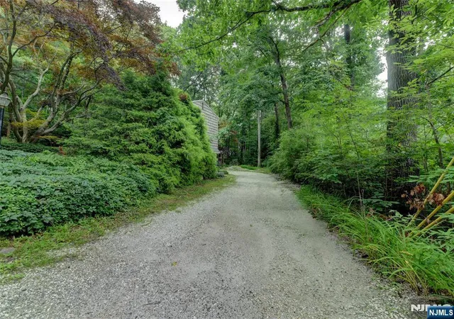 5th image of 36 Lavina Trl, Jefferson Township, NJ 07438 | MLS# 26026671