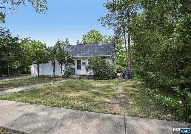 2nd image of 491 Racetrack Rd, Ho Ho Kus, NJ 07423 | MLS# 26026678