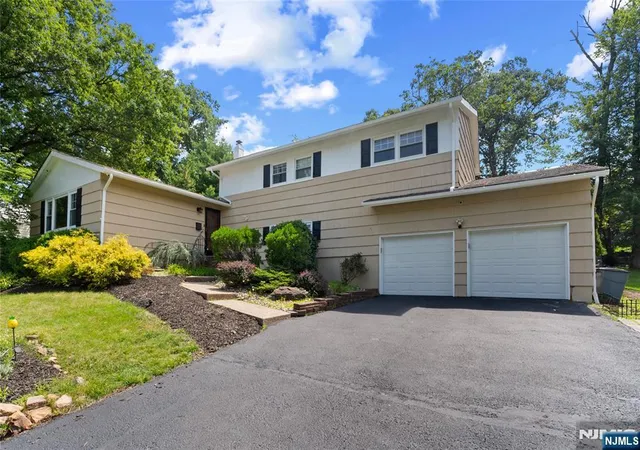 2nd image of 260 Saint Cloud Ave, West Orange, NJ 07052 | MLS# 26026696