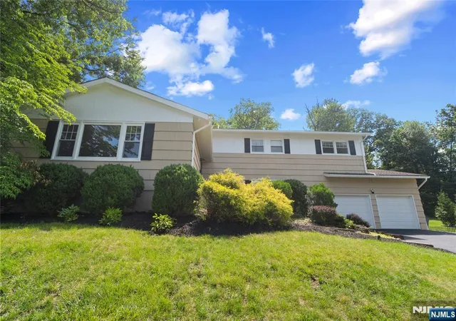 47th image of 260 Saint Cloud Ave, West Orange, NJ 07052 | MLS# 26026696