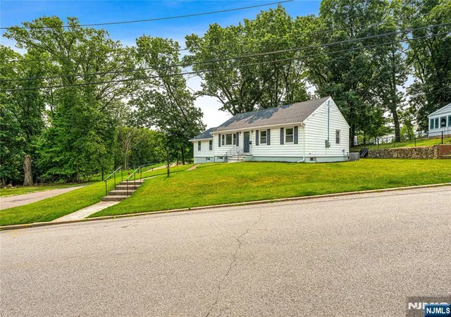 Photo 3 of Sale Pending at 76 Dawn Ave, North Haledon, NJ 07508 | MLS# 26026710 | Listing updated on 2026-09-28