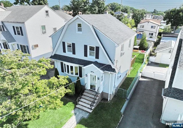 Photo 3 of Single family home for sale at 369 Sussex Rd, Wood Ridge, NJ 07075 | MLS# 26026720 | Listing updated on 2026-08-30