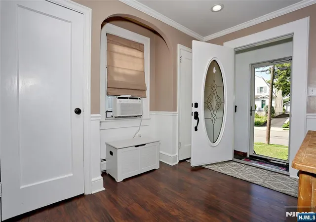 Photo 3 of Single family home for sale at 369 Sussex Rd, Wood Ridge, NJ 07075 | MLS# 26026720 | Listing updated on 2026-08-30