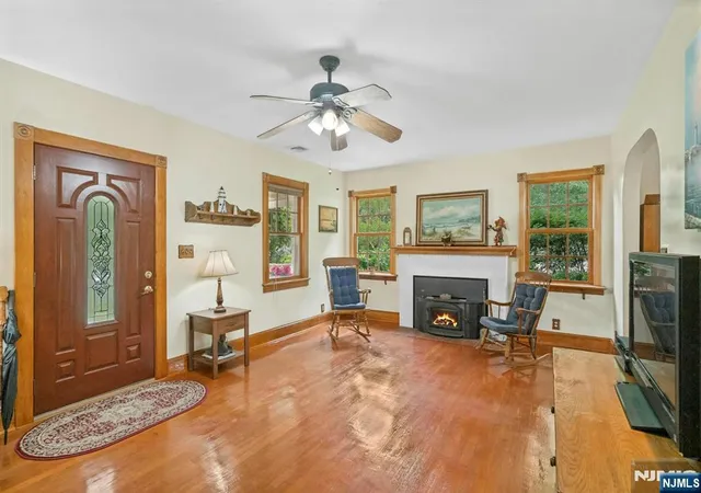 Photo 4 of Sale Pending at 174 Mahwah Rd, Mahwah, NJ 07430 | MLS# 26026746 | Listing updated on 2026-07-31