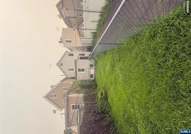 11th image of 326 Alden St, Orange, NJ 07050 | MLS# 26026752