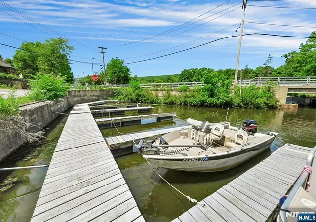 3rd image of 52 Sterling Rd, Greenwood Lake, NY 10925 | MLS# 26026758