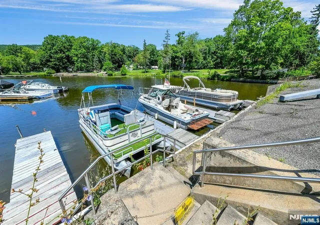 4th image of 52 Sterling Rd, Greenwood Lake, NY 10925 | MLS# 26026758