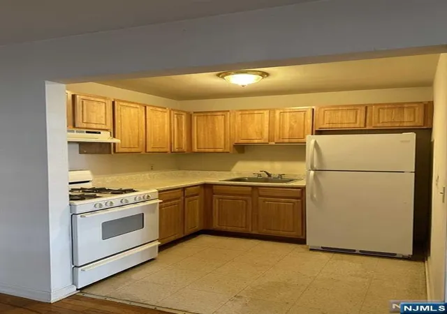 2nd image of 565 Grove St #A-5, Clifton, NJ 07013 | MLS# 26026768
