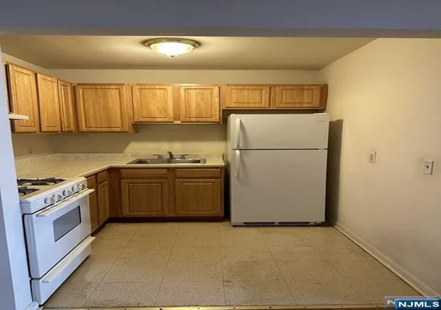 Photo 3 of Condo for sale at 565 Grove St #A-5, Clifton, NJ 07013 | MLS# 26026768 | Listing updated on 2026-07-16