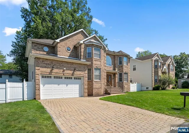 Photo 1 of Single family home for sale at 216 Washington St, Northvale, NJ 07647 | MLS# 26026785 | Listing updated on 2026-09-13