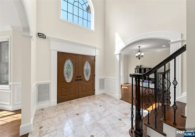 Photo 3 of Single family home for sale at 216 Washington St, Northvale, NJ 07647 | MLS# 26026785 | Listing updated on 2026-09-13
