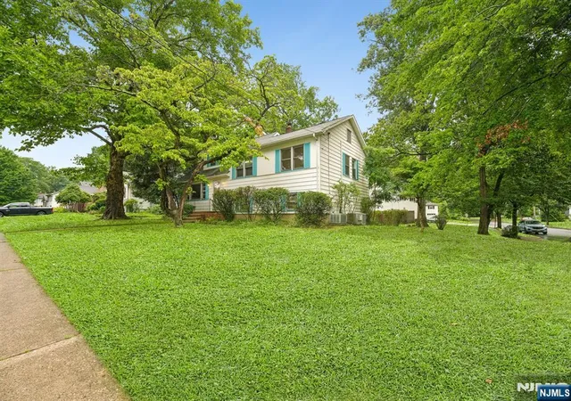 1st image of 46 Lidgerwood Pkwy, Morristown Town, NJ 07960 | MLS# 26026786