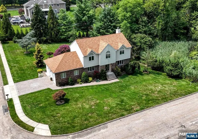 2nd image of 13 Bryan Ct, Wayne, NJ 07470 | MLS# 26026806