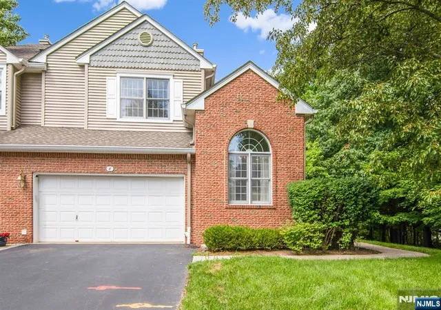 Photo 3 of Townhouse for sale at 8 Clements Ct #C0068, Roseland, NJ 07068 | MLS# 26026807 | Listing updated on 2026-10-05