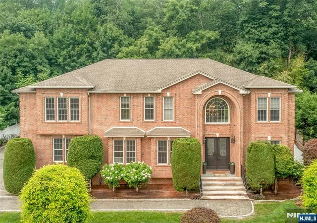 Photo 1 of Sale Pending at 38 Glenwood Ave, Demarest, NJ 07627 | MLS# 26026828 | Listing updated on 2026-08-31