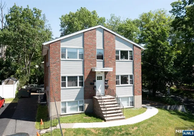 Photo 3 of Condo for sale at 275 Grand Ave, Leonia, NJ 07605 | MLS# 26026901 | Listing updated on 2026-08-24