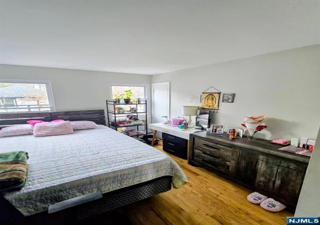 Photo 4 of House for sale at 275 Grand Ave, Leonia, NJ 07605 | MLS# 26026901 | Listing updated on 2026-08-24
