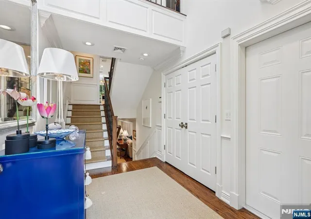 4th image of 25 Daniel Ct, Ridgewood, NJ 07450 | MLS# 26026903