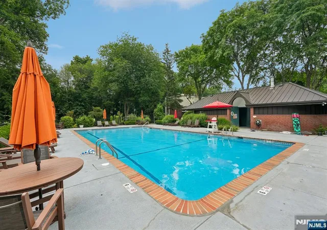 42nd image of 25 Daniel Ct, Ridgewood, NJ 07450 | MLS# 26026903