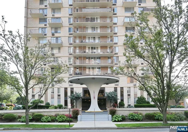 2nd image of 160 Overlook Ave #19D, Hackensack, NJ 07601 | MLS# 26026962