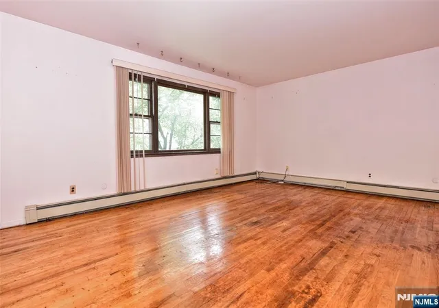Photo 4 of Single family home for sale at 479 Goffle Rd, Wyckoff, NJ 07481 | MLS# 26026990 | Listing updated on 2026-09-06