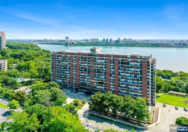 2nd image of 4 Horizon Rd #631, Fort Lee, NJ 07024 | MLS# 26027031