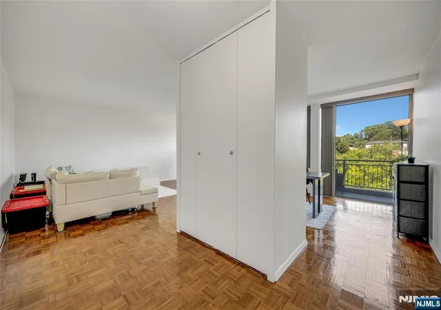 5th image of 4 Horizon Rd #631, Fort Lee, NJ 07024 | MLS# 26027031