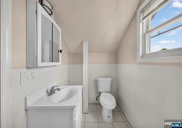 Listing Photo 5 - Condo for sale in building located at 114-116 Peck Ave, Newark, NJ 07107