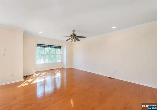 Photo 3 of Sale Pending at 146 Summit Rdg #1406, Pompton Lakes, NJ 07442 | MLS# 26027099 | Listing updated on 2026-08-31