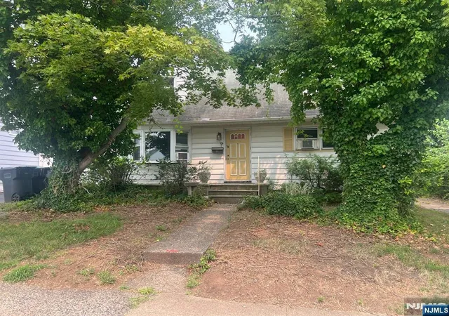 Photo 1 of Sale Pending at 18 Shelley Ct, Bergenfield, NJ 07621 | MLS# 26027110 | Listing updated on 2026-08-26