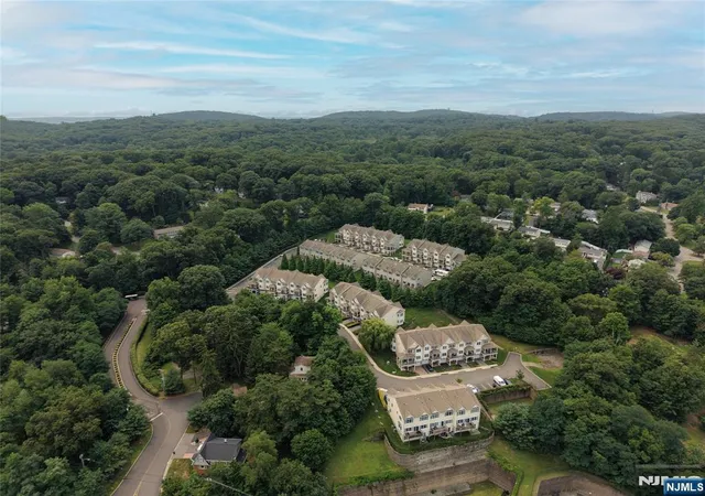 42nd image of 15 Halina Ln, Butler Borough, NJ 07405 | MLS# 26027111
