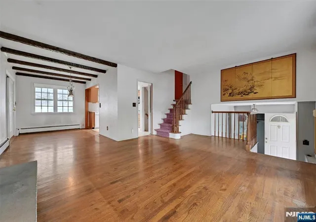 Photo 4 of Sale Pending at 2 Waldron Pl, Closter, NJ 07624 | MLS# 26027120 | Listing updated on 2026-09-17