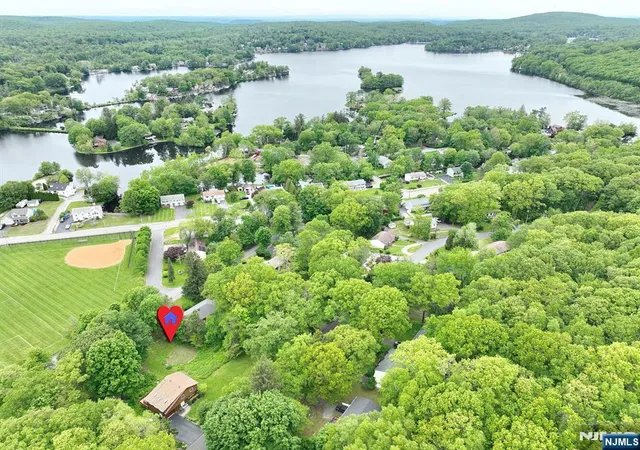 36th image of 64 Larchmont Dr, West Milford, NJ 07421 | MLS# 26027128
