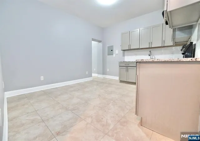 Listing Photo 5 - Condo for sale in building located at 351 Mulberry St, Newark, NJ 07102