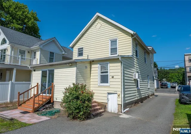 Photo 2 of Sale Pending at 1165 Ringwood Ave, Wanaque, NJ 07450 | MLS# 26027143 | Listing updated on 2026-09-14