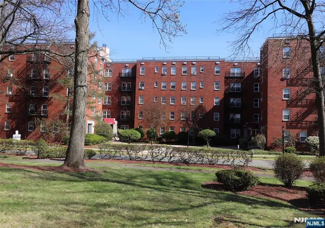 2nd image of 2330 Linwood Ave, Fort Lee, NJ 07024
