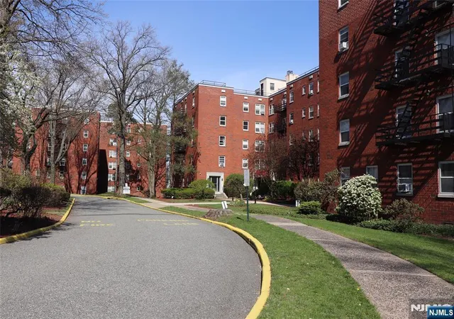 2nd image of 2330 Linwood Ave #3D, Fort Lee, NJ 07024 | MLS# 26027153