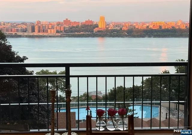 1st image of 2 Horizon #628, Fort Lee, NJ 07024 | MLS# 26027157